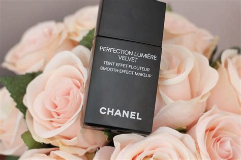 chanel perfect lumiere velvet foundation|review of Chanel velvet foundation.